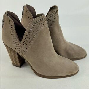 EUC Vince Camuto Fileana French Taupe Split Shaft Suede Leather Ankle Boot 8